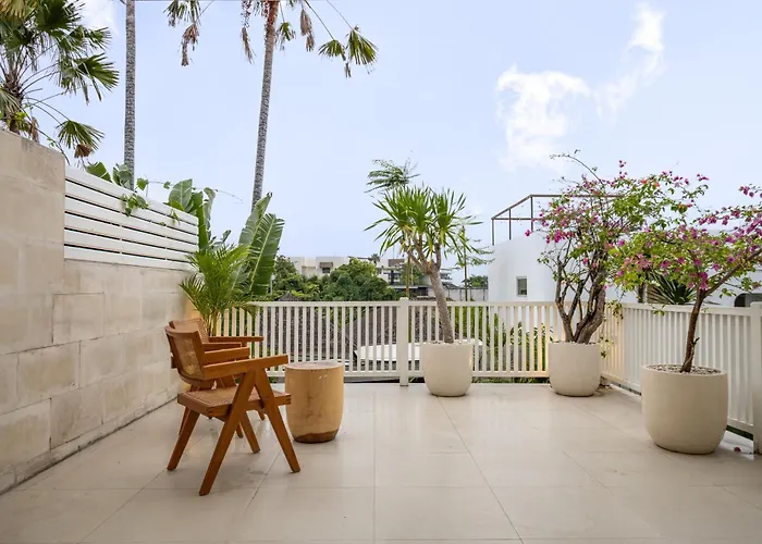 4br Villa, Private Pool, Walk To Apartamento